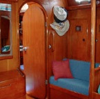 Aft Cabin Setee